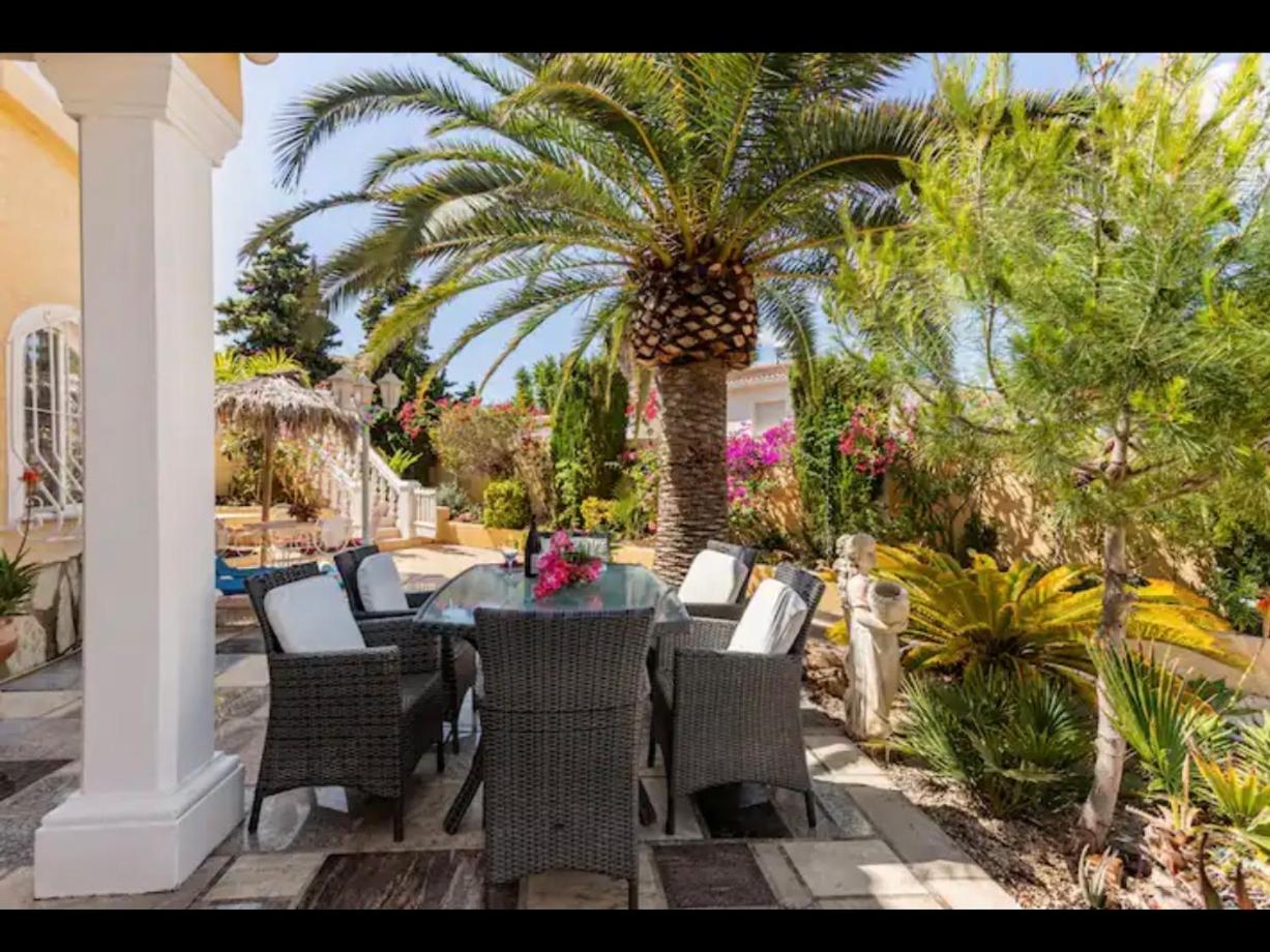 Villa Eva Asiana Guesthouse With Shared Pool Benissa Kültér fotó